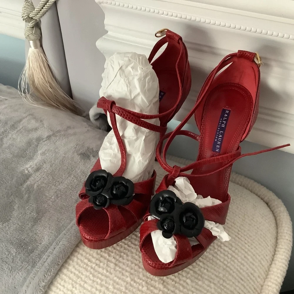 Shoes - Picture 8 of 8
